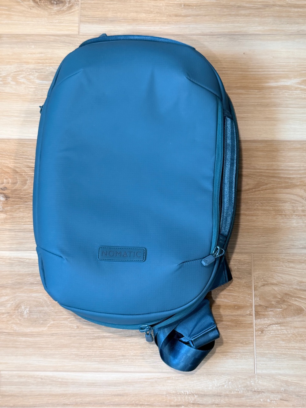 NWT Nomatic Navigator Lite Sling Crossbody Trav Bag